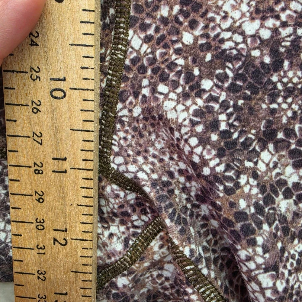 XXL‎ Fabletics High Waisted Animal Print Leggings Brown Snakeskin Pattern